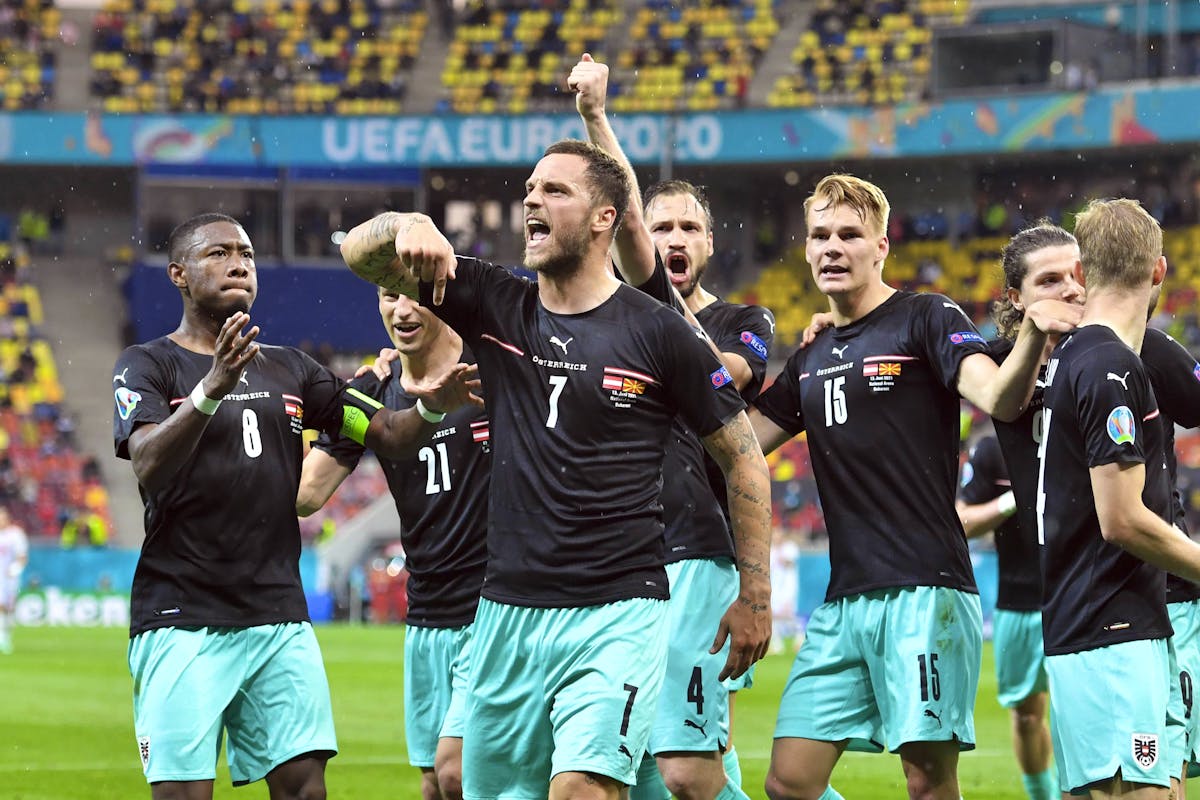 Netherlands seal Group C in 2-0 clean sheet win over Austria